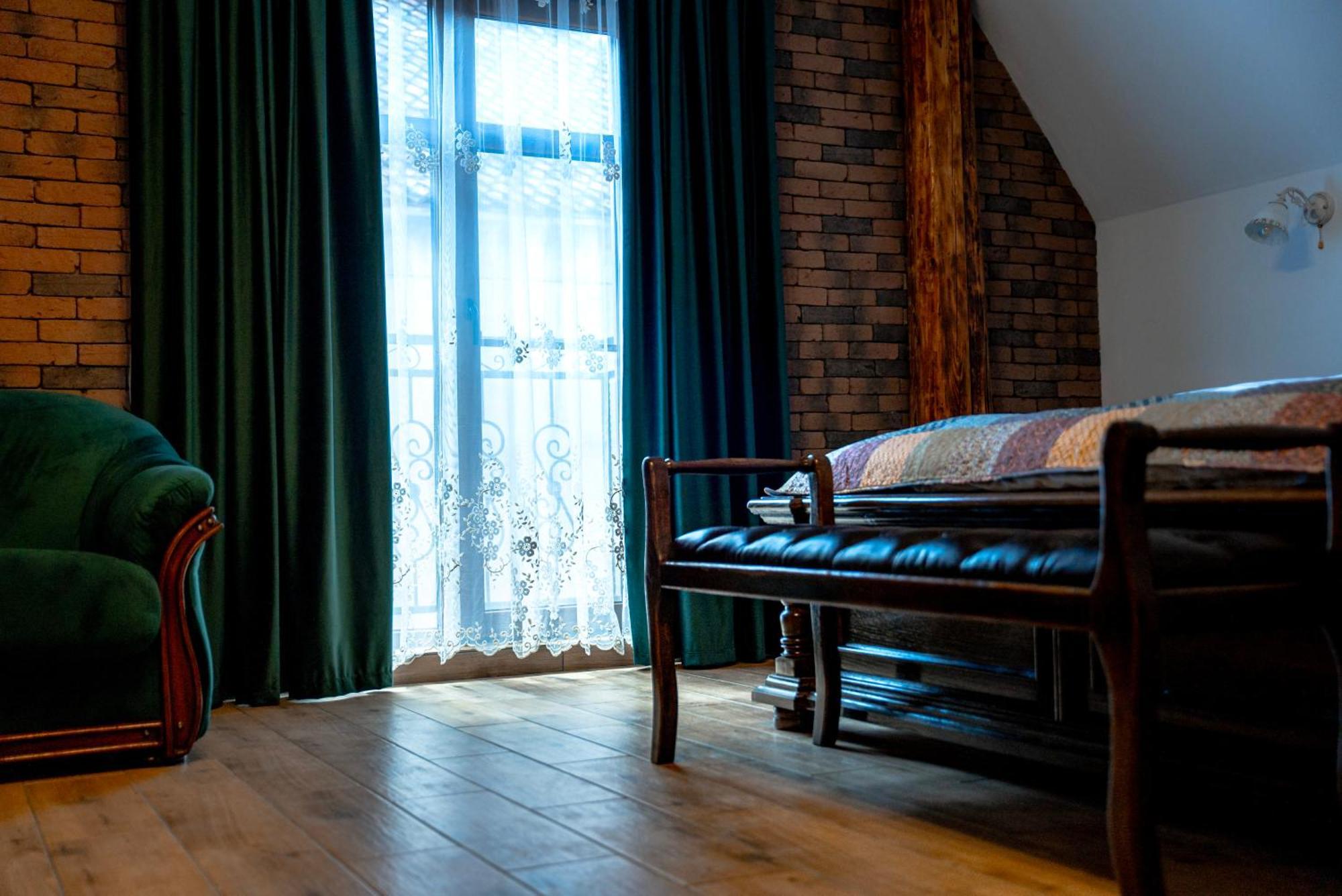 Boutique Marlen Bed and Breakfast Ghimbav Eksteriør billede
